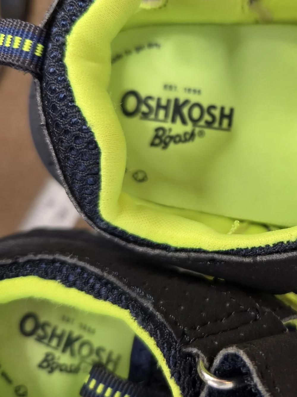 OshKosh B'gosh Kids Navy and Neon Green Active Sandals